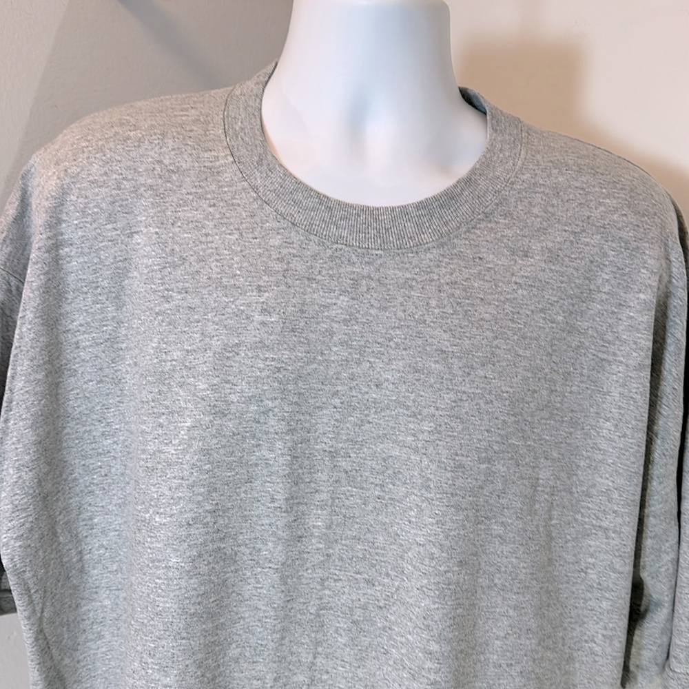 NWOT Wilson Crew Neck Tee 2XL - Picture 3 of 9